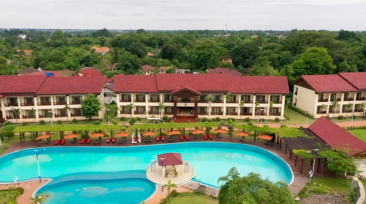 36Manor International Sport Hotel Vientiane Extérieur photo
